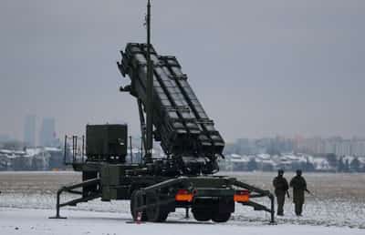 Image for Poland starts preventive military aviation operations as Russia strikes Ukraine, army says