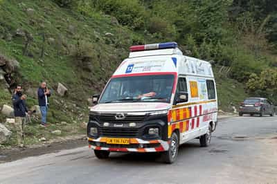 Image for India downgrades ties with Pakistan after attack on Kashmir tourists kills 26