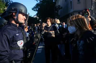 Image for French school blockades persist after PM's unspecified promises
