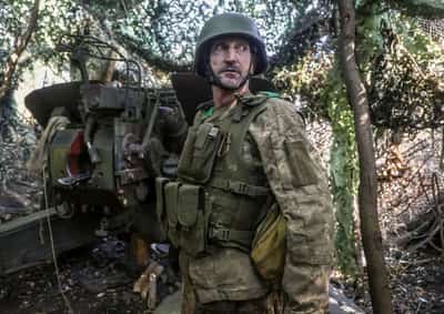 Image for Putin says Russia has advanced in Donetsk region, surrounded some Ukrainian troops
