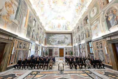 Image for Soccer-Pope Leo meets Italian Serie A champions Napoli