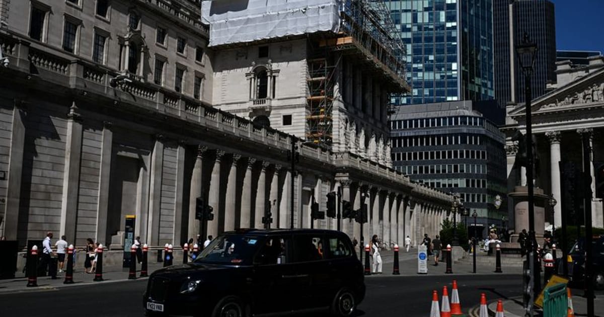 Bank of England to hold rates for remainder of year despite inflation risks 