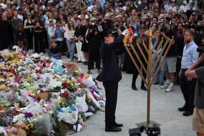 Image for Bondi gunmen were inspired by Islamic State, had travelled to the Philippines, Australia police say