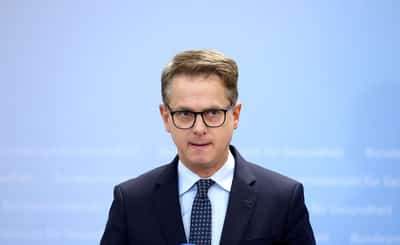 Image for German cabinet approves long-term care insurance reform