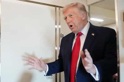 Image for Trump says Israel and Iran 'looking to do an immediate ceasefire'