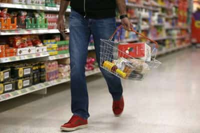 Image for More Britons go out shopping and dining ahead of Easter – ONS