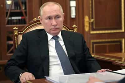 Image for Putin wants ‘unfriendly’ countries to pay for Russian gas in roubles