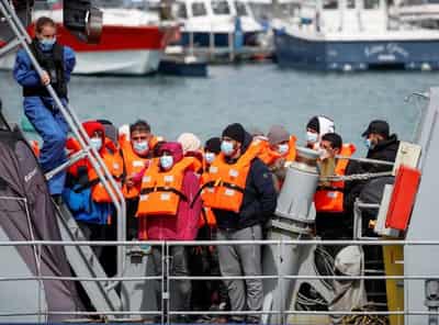 Image for Britain plans to send migrants to Rwanda under tougher asylum policy