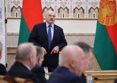 Image for EU bans export of machinery to Belarus in new sanctions over Ukraine invasion