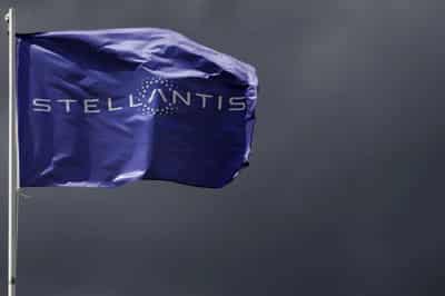 Image for Stellantis to end current contracts with European dealers effective June 2023 &#8211; paper