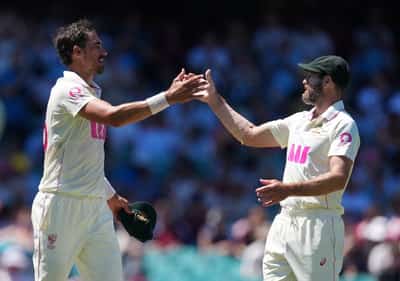 Image for Cricket-Australia get over the line in Sydney for 4-1 Ashes triumph