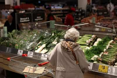 Image for World food prices fall for second consecutive month in October, UN's FAO says