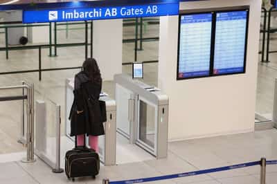 Image for Local suppliers avert jet fuel disruption at four Italian airports, sources say