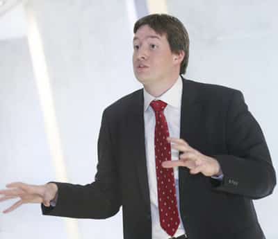 Image for Financial Services 2.0: How technology puts the customer central