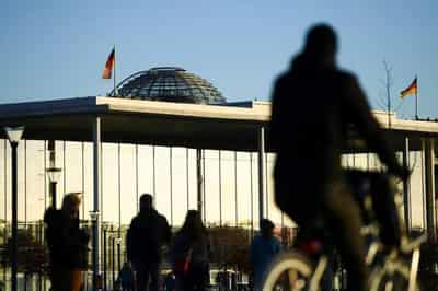 Image for Winter weather could be mild, German met office DWD says