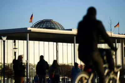 Image for Winter weather could be mild, German met office DWD says