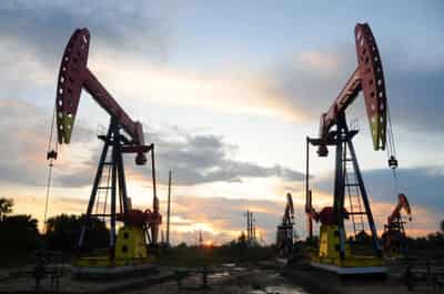 Image for Oil prices ease on U.S. inventory build, China COVID worries