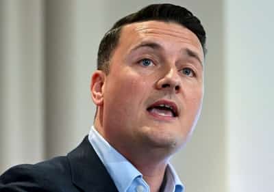 Image for Former UK minister Streeting says he could challenge PM Starmer next week