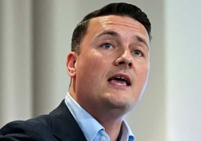 Image for Former UK minister Streeting says he could challenge PM Starmer next week