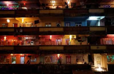 Image for Some real estate markets seen falling as global frenzy fades – Reuters poll