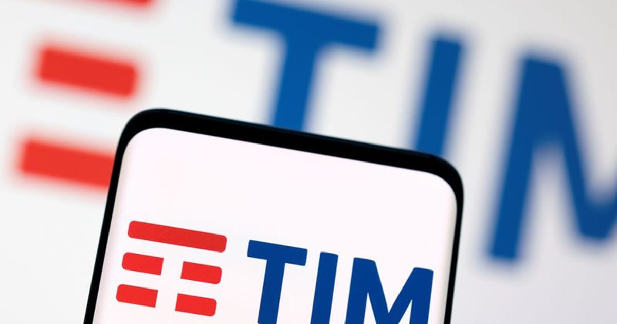Poste Italiane raises Telecom Italia offer, waives threshold condition