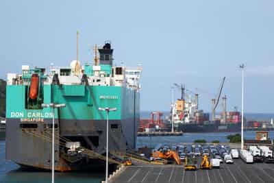 Image for British exports to US suffer record hit from Trump tariffs
