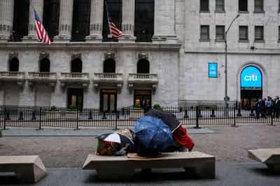 Image for UBS Global Wealth Management lifts S&P 500 target on strong consumer spending, AI demand