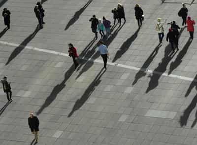 Image for UK employers plan 4% pay rises in coming year, survey shows