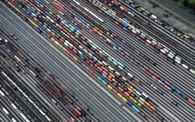 Image for Euro zone posts record trade deficit in August amid soaring energy prices
