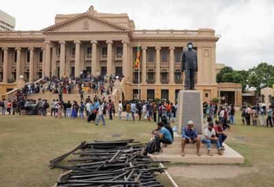 Image for Sri Lankan president sends resignation letter after fleeing to Singapore