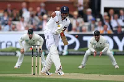 Image for Cricket-England debutant Gay falls early as rain disrupts New Zealand test