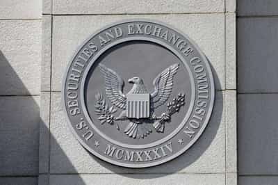 Image for U.S. step to delist Chinese ADRs worsens investment, listing outlook