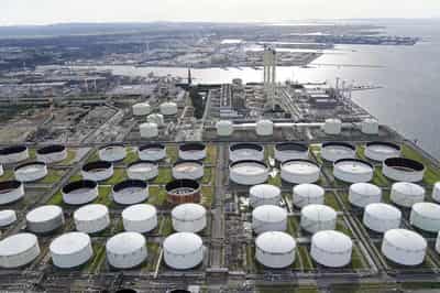 Image for Oil prices buoyed by US signals on interest rate cuts
