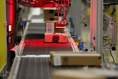 Image for Analysis-Amazon has a Prime edge over Walmart: richer customers
