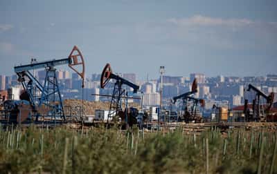 Image for Oil prices extend gains as US and Iran trade fresh strikes