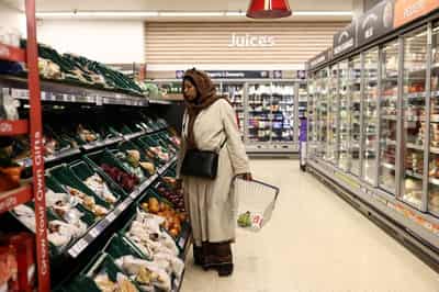 Image for UK consumers up spending at fastest pace in nearly 4 years at start of 2026