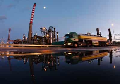 Image for Oil prices steady as news of Saudi, Russia meeting calms investors