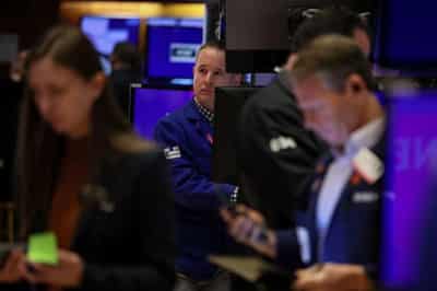 Image for Stocks struggle as Treasury yields linger near 5% after strong U.S. growth data