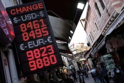 Image for Traders scale back peak interest rate bets as recession fears grip