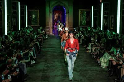 Image for Luxury brands seek to lure America's AI super-rich