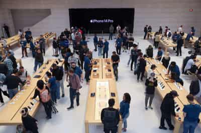 Image for Apple heads for largest Q3 revenue drop since 2016 as iPhone sales slow
