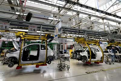 Image for Italy industrial output dives unexpectedly in August