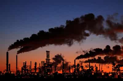 Image for Bank lending to fossil fuel industry down 9% in COVID-hit year