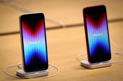 Image for Amazon, Apple raise hopes as investors brace for slowdown