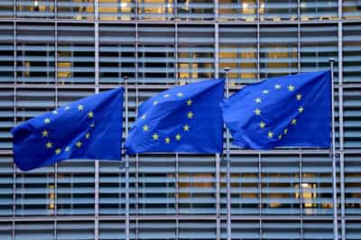 Image for EU weighs overhaul of industry's free permits in carbon market reform