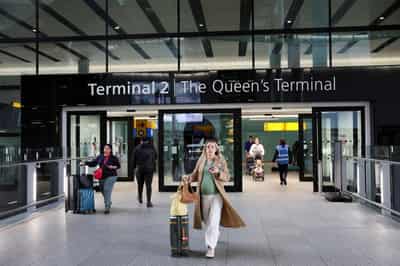 Image for Heathrow Airport wins draft approval to recover $433 million in early expansion costs