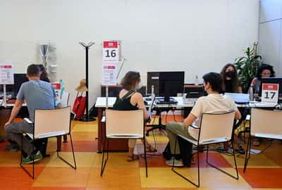 Image for Italy May jobless rate edges down to 5%, but 22,000 jobs lost