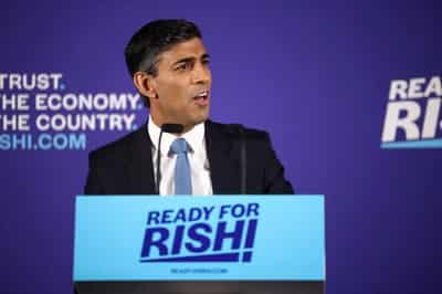 Image for Ex-finance minister Sunak launches bid to be UK PM as rival backs him