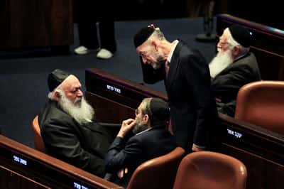 Image for Israel takes step toward snap election as Knesset votes to dissolve