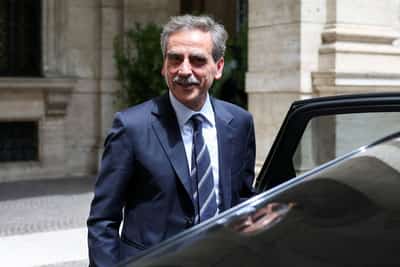 Image for Monte dei Paschi CEO to unveil strategy to fend off Intesa's €36 billion bid